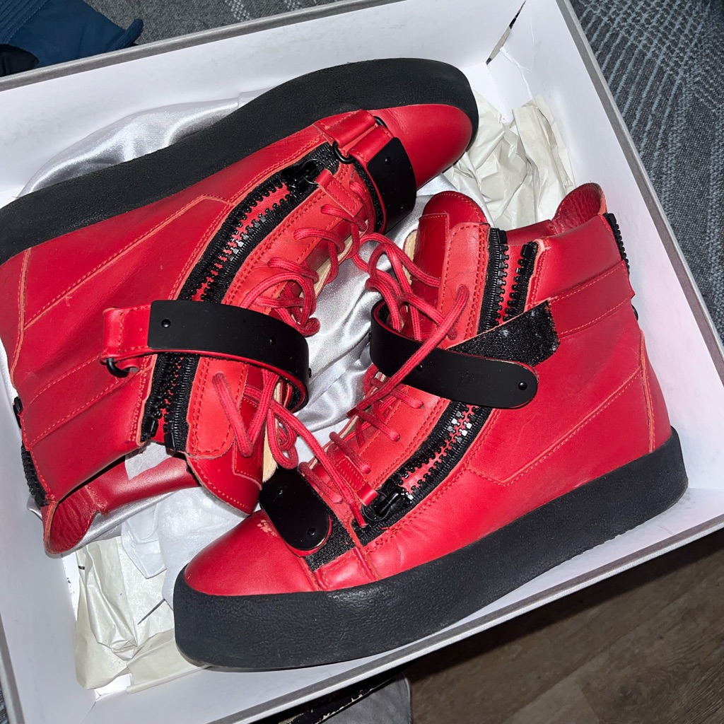 Giuseppe Zanotti Giuseppe Zanotti